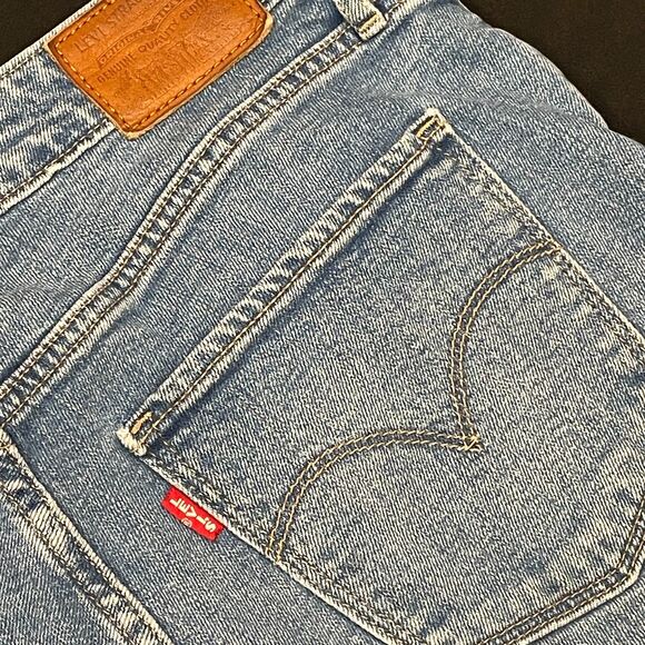 ~ Levi's Premium 721 High Rise Skinny sz 28 Cut-Off Jean Shorts Light/Med Wash - Picture 4 of 15